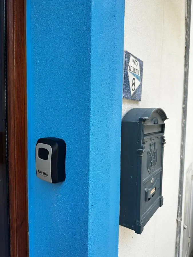 Poseidone Vila Lípara Casa de Férias